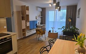 M&M2 Apartment Near Center With Free Parking - Ac