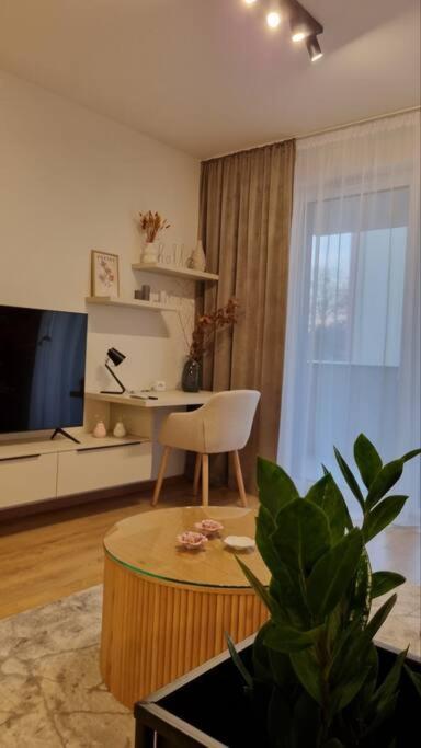 M&M2 Apartment Near Center With Free Parking - Ac Кошице Екстер'єр фото