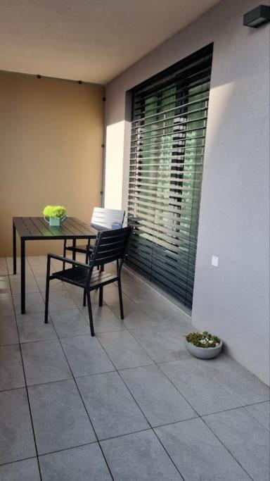 M&M2 Apartment Near Center With Free Parking - Ac Кошице Екстер'єр фото