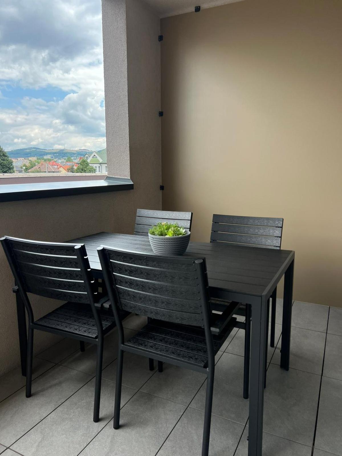 M&M2 Apartment Near Center With Free Parking - Ac Кошице Екстер'єр фото